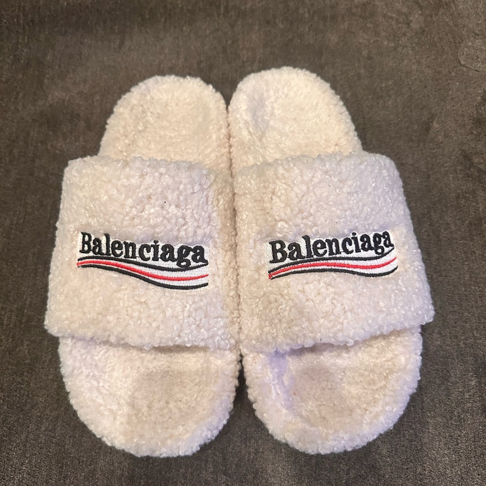 white balenciaga fur slides
